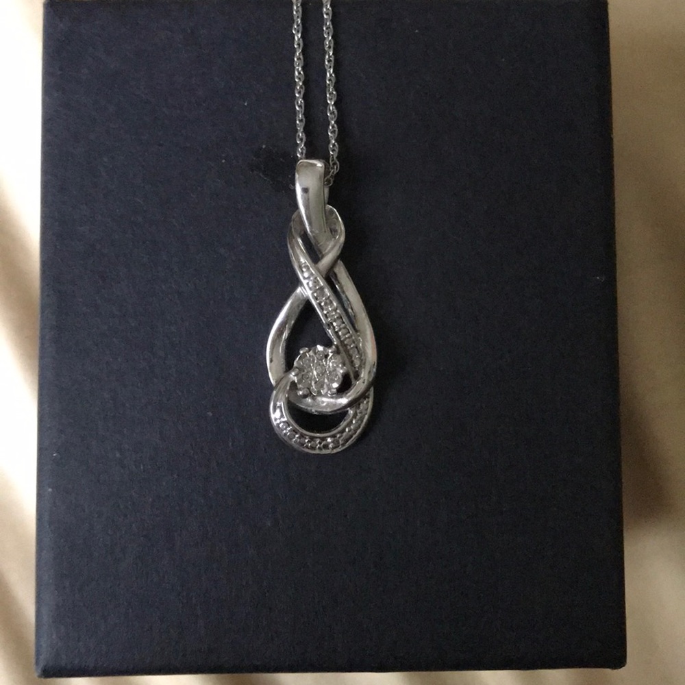 Kay Jeweler Infinity Necklace